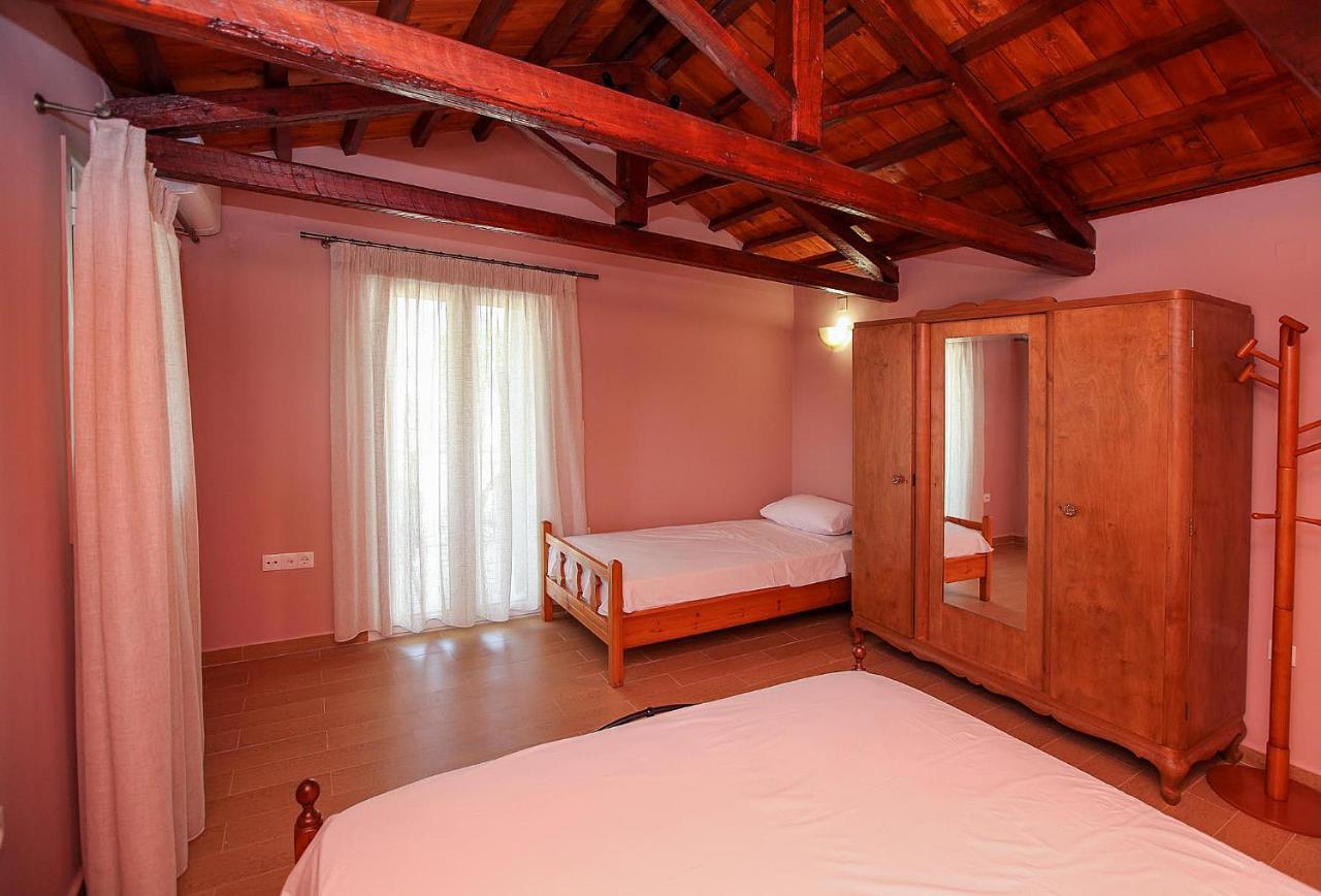 Ferienhaus Traditional Asimakis Anifion
