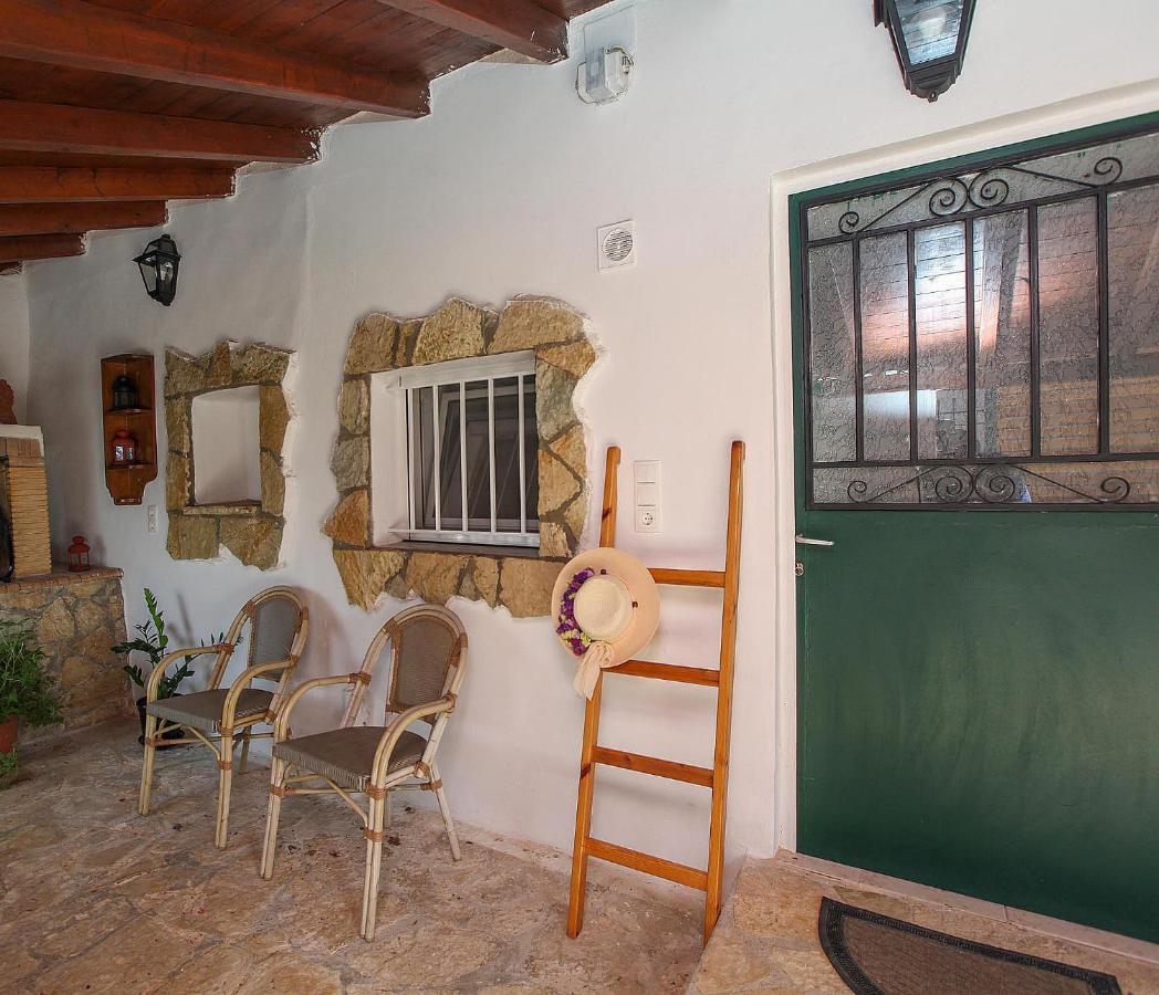 Traditional Asimakis Ferienhaus Anifion