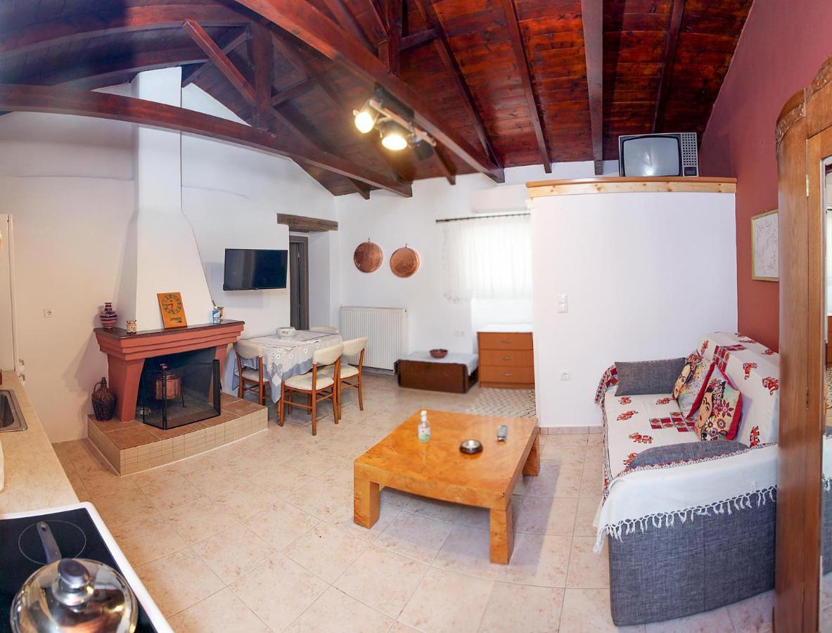 Traditional Asimakis Ferienhaus Anifion